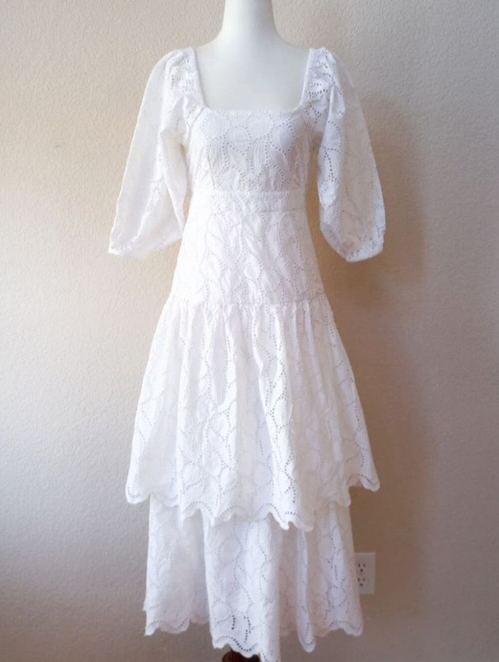 Anthropologie Maeve elegant white tiered eyelet midi dress with a square neckli - Picture 4 of 10